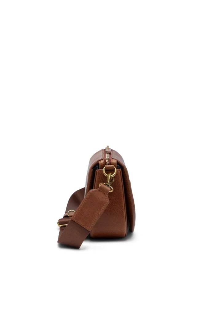 1dr camera bag 1DR-Camera bag in pull-up leather 1dr camera bag 1DR-Camera bag in pull-up leather
