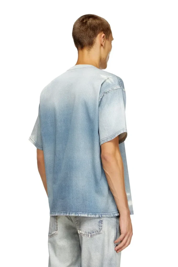 d-box jogg T-shirt in printed bleach-effect JoggJeans d-box jogg T-shirt in printed bleach-effect JoggJeans