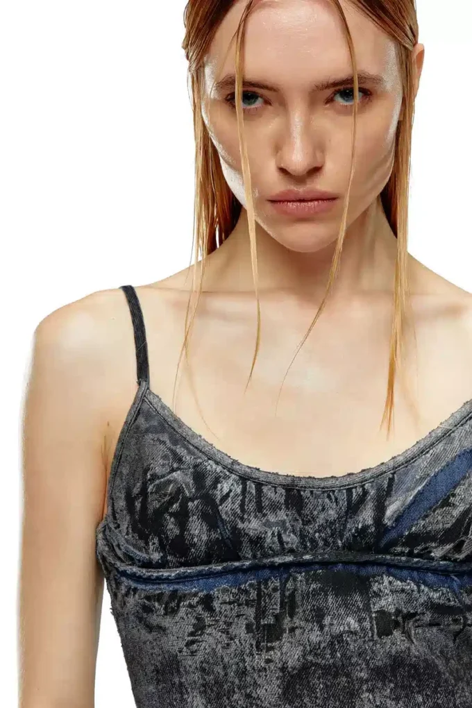 de-verni-fse Top in pinstriped devoré denim de-verni-fse Top in pinstriped devoré denim