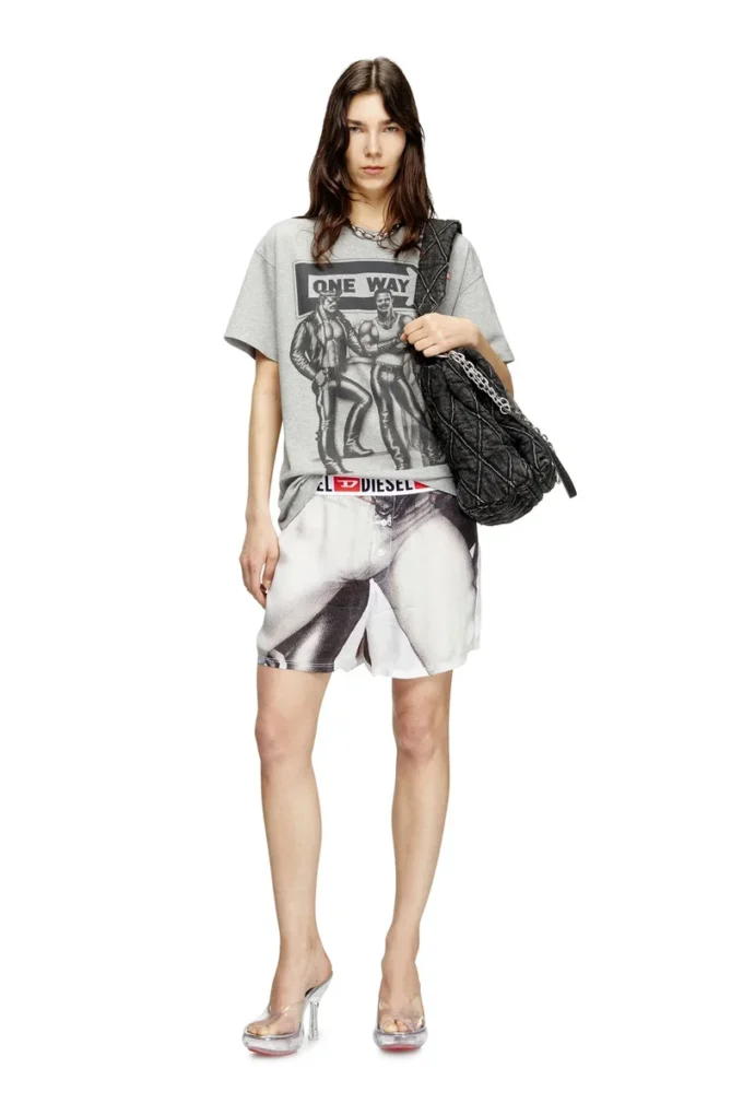 pr-t-norm-tom25 T-shirt with graphic print pr-t-norm-tom25 T-shirt with graphic print
