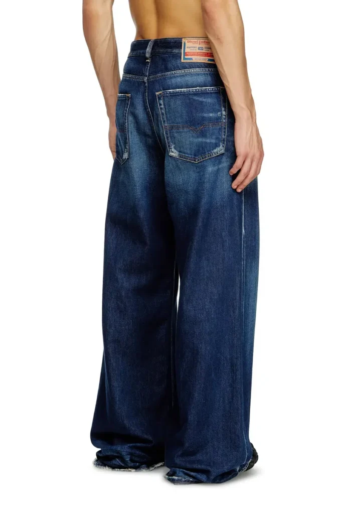 relaxed jeans d-rise 09m06 Find nearest store relaxed jeans d-rise 09m06 Find nearest store