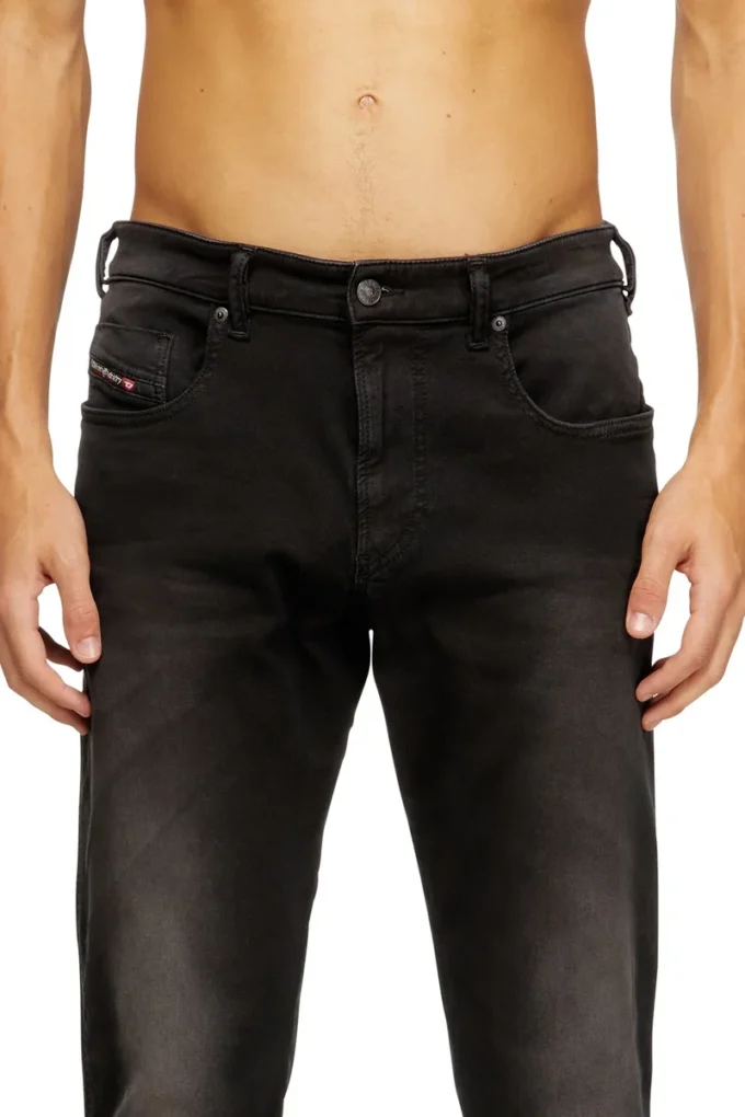 slim 2062 d-strukt joggjeans® 0670m Find nearest store slim 2062 d-strukt joggjeans® 0670m Find nearest store