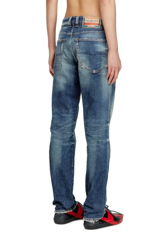 slim jeans 1993 d-vyl 09m55 Find nearest store slim jeans 1993 d-vyl 09m55 Find nearest store