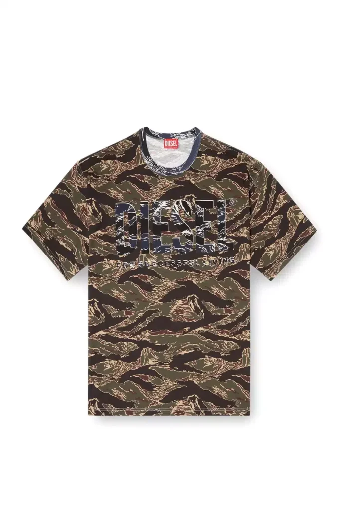 t-boxt-t22 Camo T-shirt with camo logo t-boxt-t22 Camo T-shirt with camo logo
