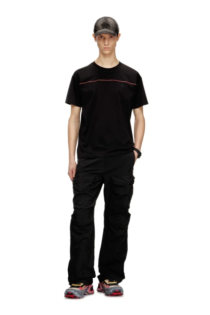 t-norm-piping T-shirt with contrast piping t-norm-piping T-shirt with contrast piping