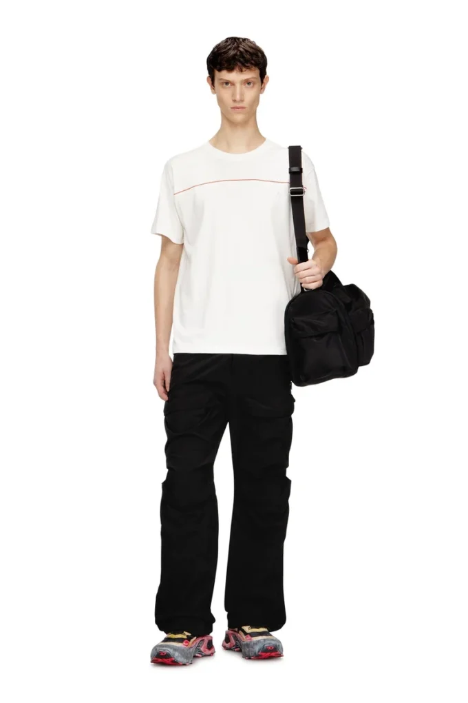 t-norm-piping T-shirt with contrast piping t-norm-piping T-shirt with contrast piping