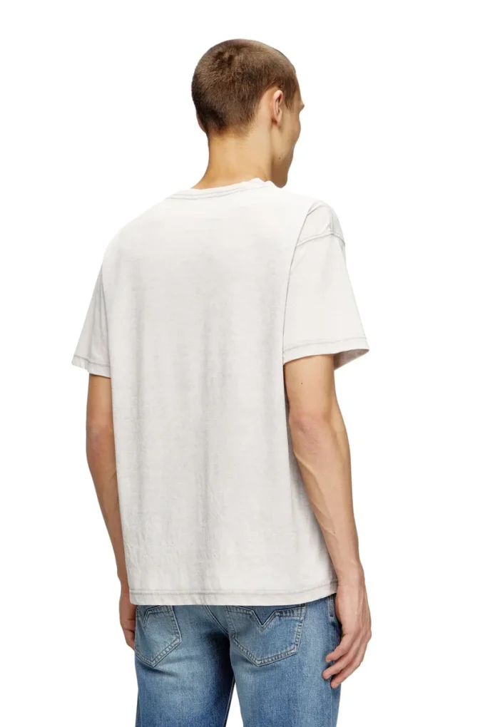t-norm-t15 T-shirt with rhinestone graphic t-norm-t15 T-shirt with rhinestone graphic